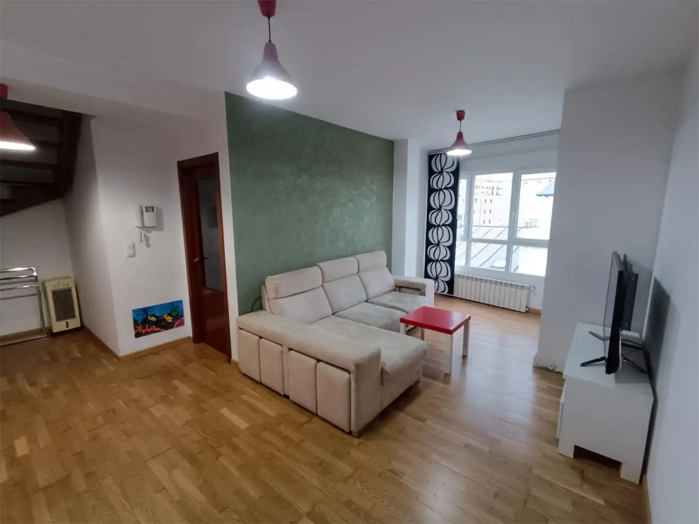 Sala de estar de Piso en venta en Lugo con Calefacción, Parquet y Terraza