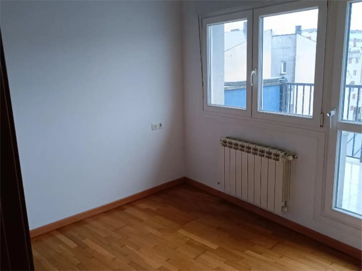 Habitación de Piso en venta en Lugo con Calefacción, Parquet y Terraza