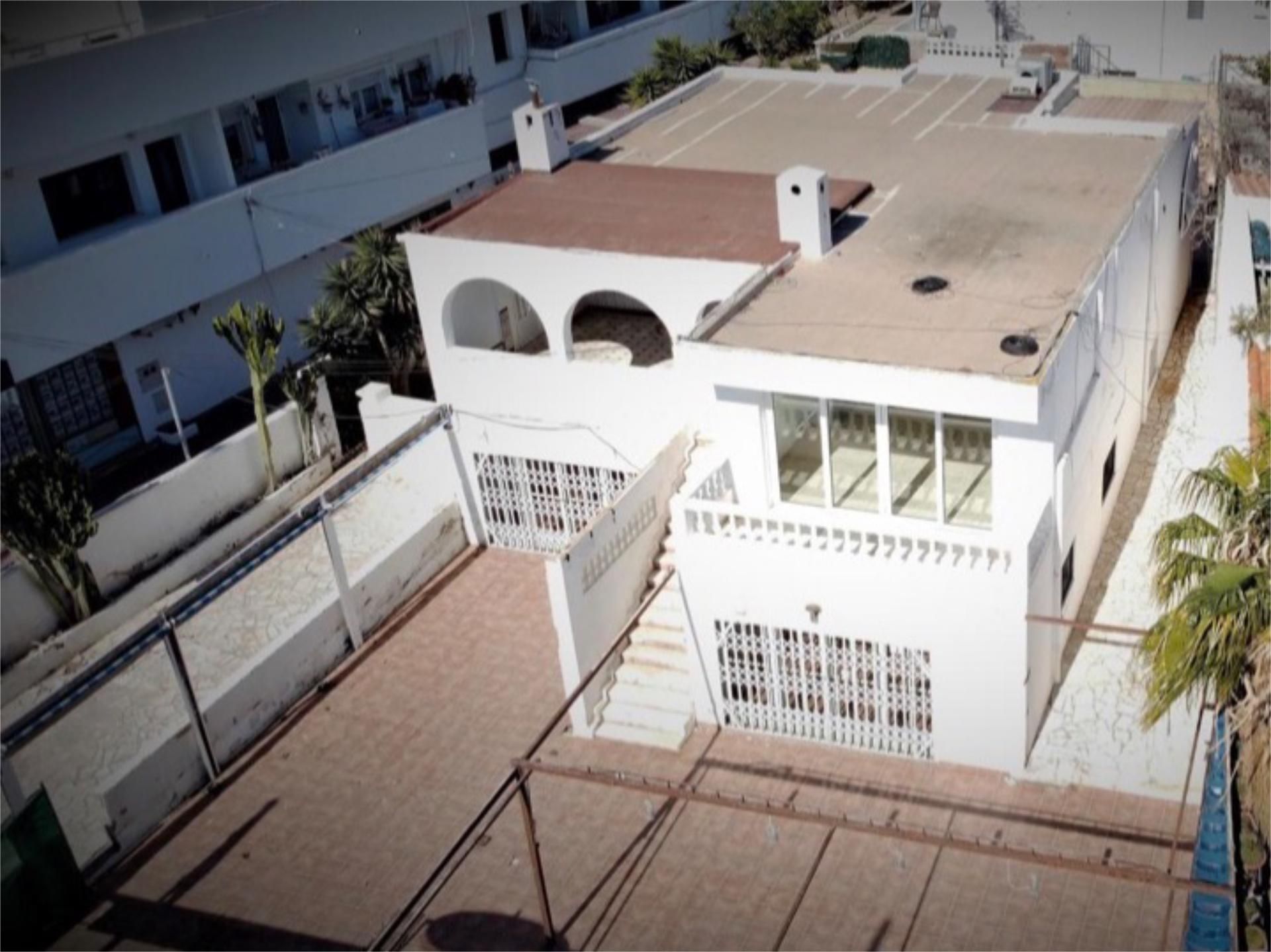 Außenansicht von Wohnung zum Verkauf in Mojácar mit Privatgarten, Terrasse und Abstellraum