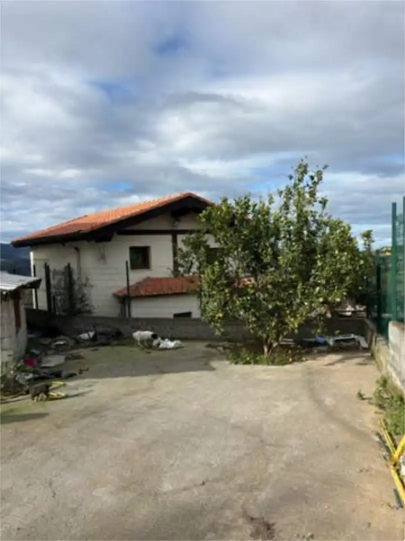 Houses for sale in Abanto y Ciérvana-Abanto Zierbena Exterior view of Houses for sale in Abanto y Ciérvana-Abanto Zierbena