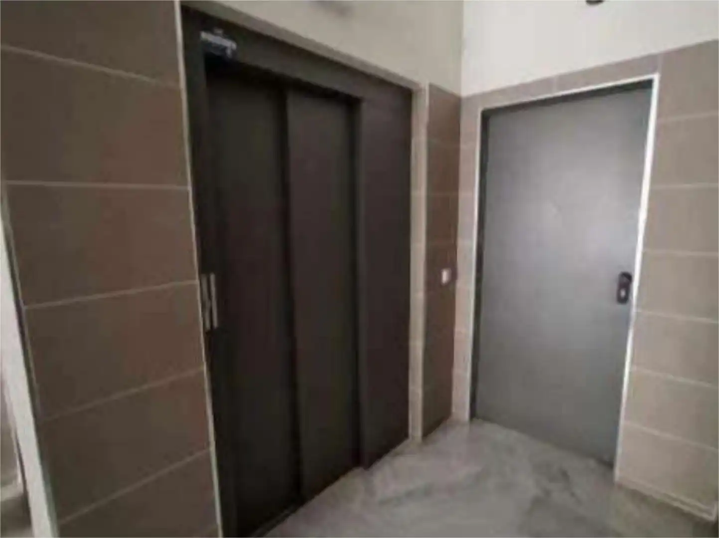 Baño de Piso en venta en Montequinto con Aire acondicionado, Jardín privado y Terraza