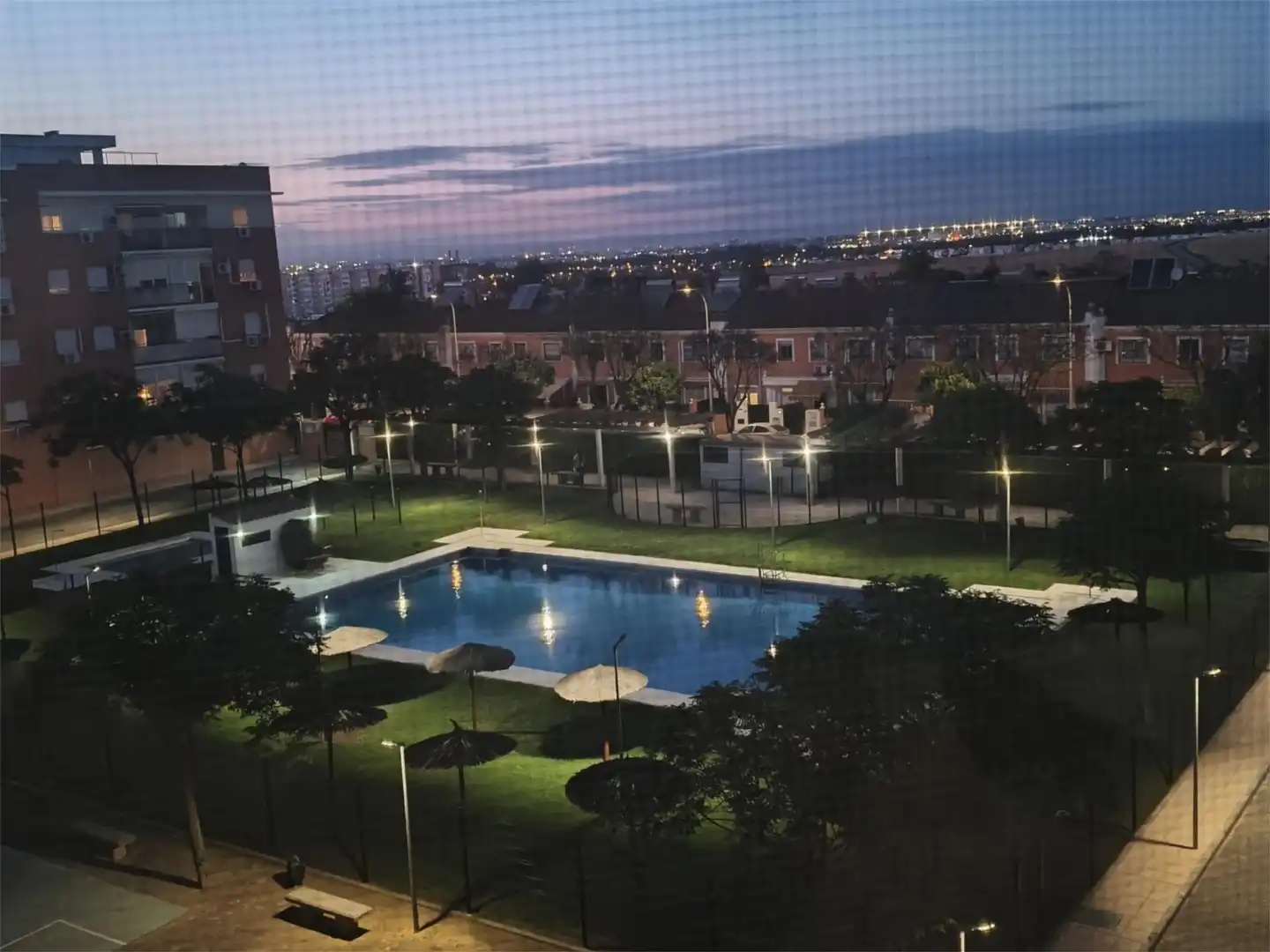 Piscina de Piso en venta en Montequinto con Aire acondicionado, Jardín privado y Terraza