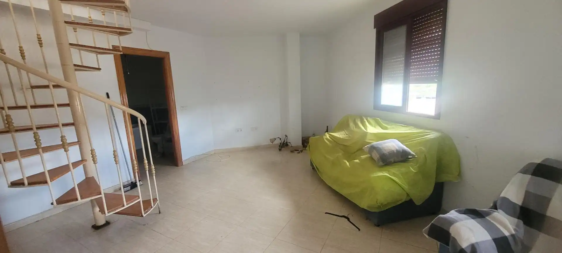Piso en venta en Calle Doctor Salustiano Cavas, 11, La Pinilla - Las Palas Sala de estar de Piso en venta en Fuente Álamo de Murcia con Terraza, Amueblado y Balcón