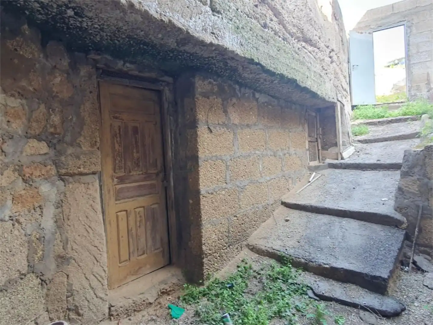 Casa adosada en venta en Calle el Llano, 13, Chimiche Vista exterior de Casa adosada en venta en Granadilla de Abona con Jardín privado, Terraza y Trastero