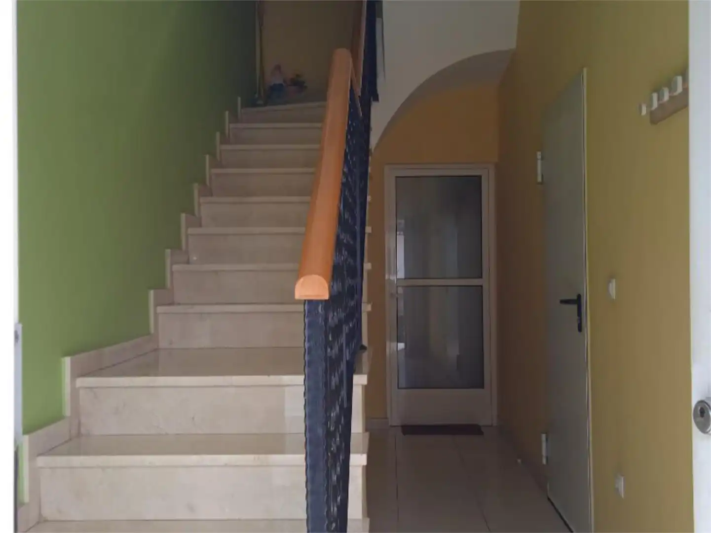 Casa adosada en venda en Alzira amb Aire condicionat, Terrassa i Balcó