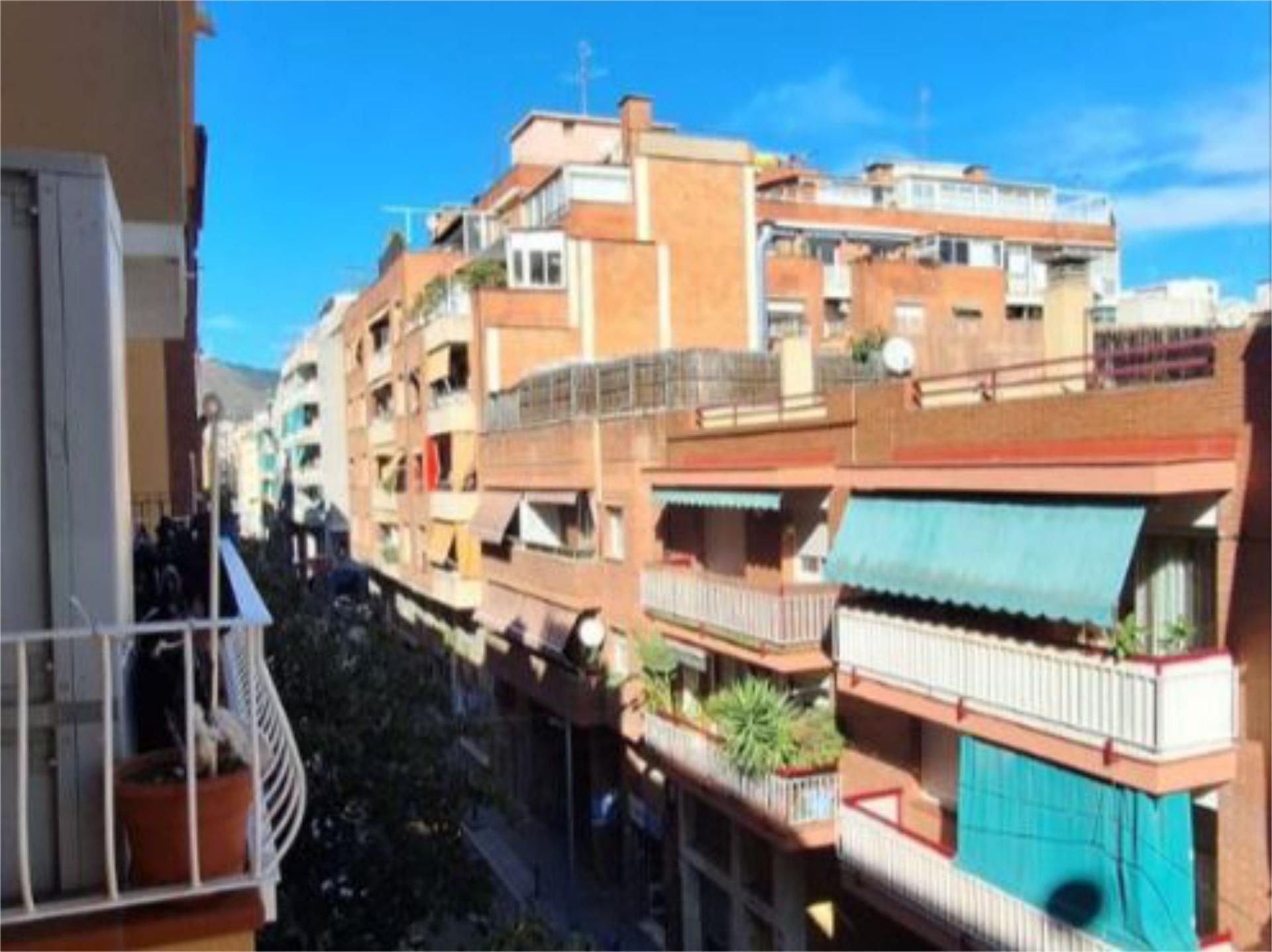 Exterior view of Flat for sale in L'Hospitalet de Llobregat  with Balcony