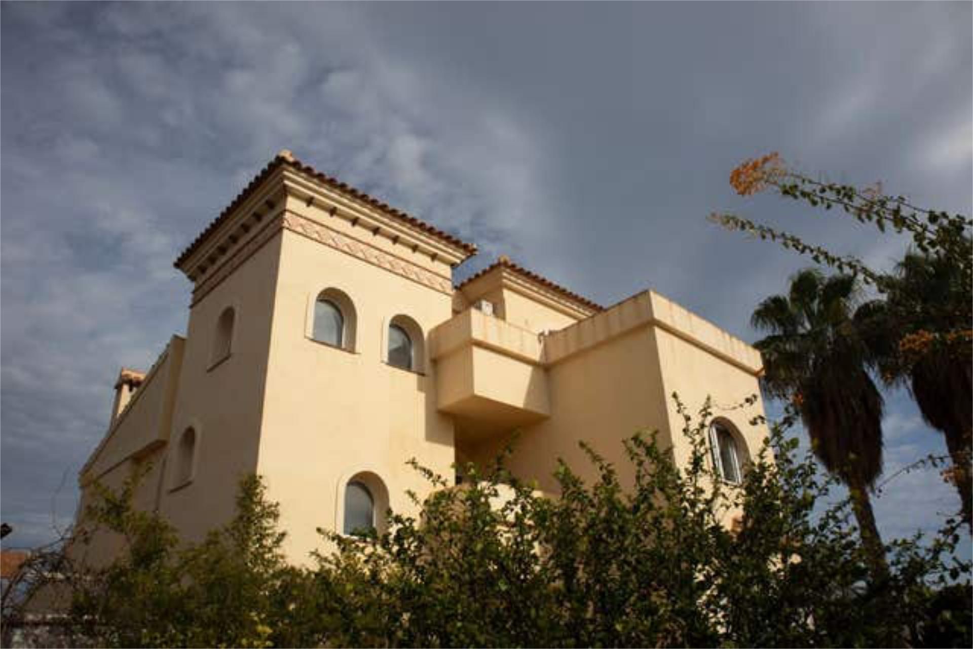 Vista exterior de Casa adosada en venta en La Manga del Mar Menor con Terraza y Piscina