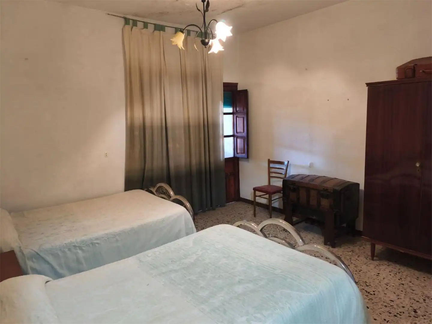 Casa adosada en venta en Avenida de la Constitución, 11, Cuacos de Yuste Habitación de Casa adosada en venta en Cuacos de Yuste con Terraza, Trastero y Balcón
