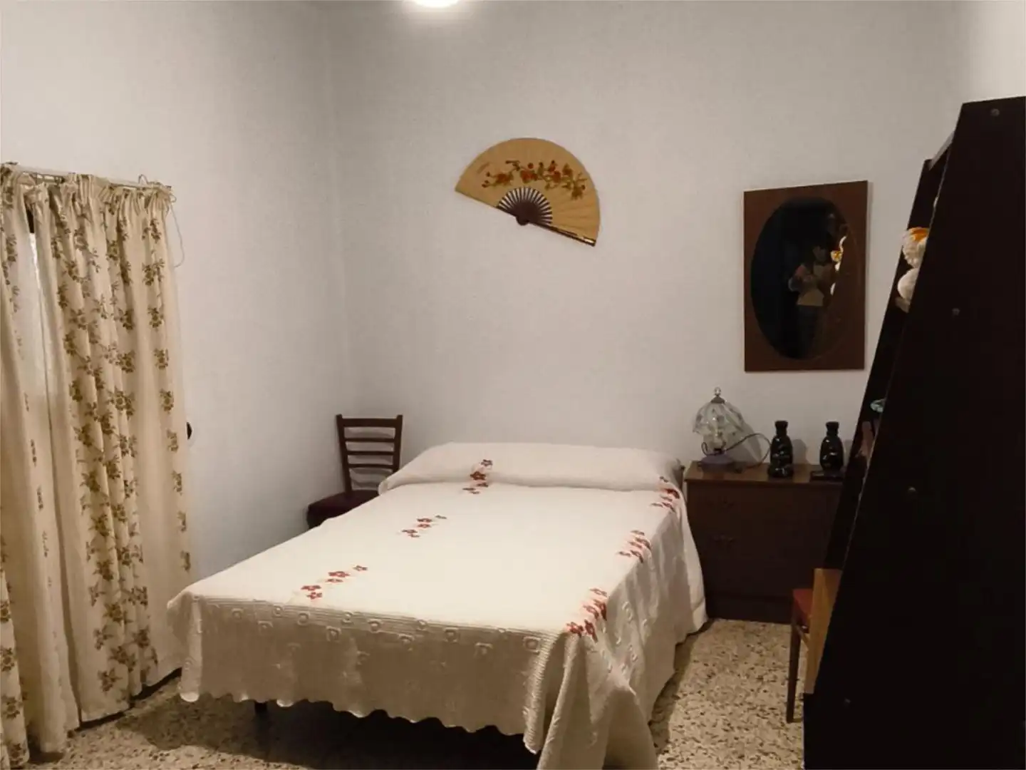 Casa adosada en venta en Avenida de la Constitución, 11, Cuacos de Yuste Habitación de Casa adosada en venta en Cuacos de Yuste con Terraza, Trastero y Balcón