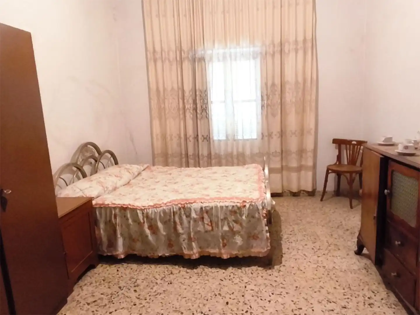 Casa adosada en venta en Avenida de la Constitución, 11, Cuacos de Yuste Habitación de Casa adosada en venta en Cuacos de Yuste con Terraza, Trastero y Balcón
