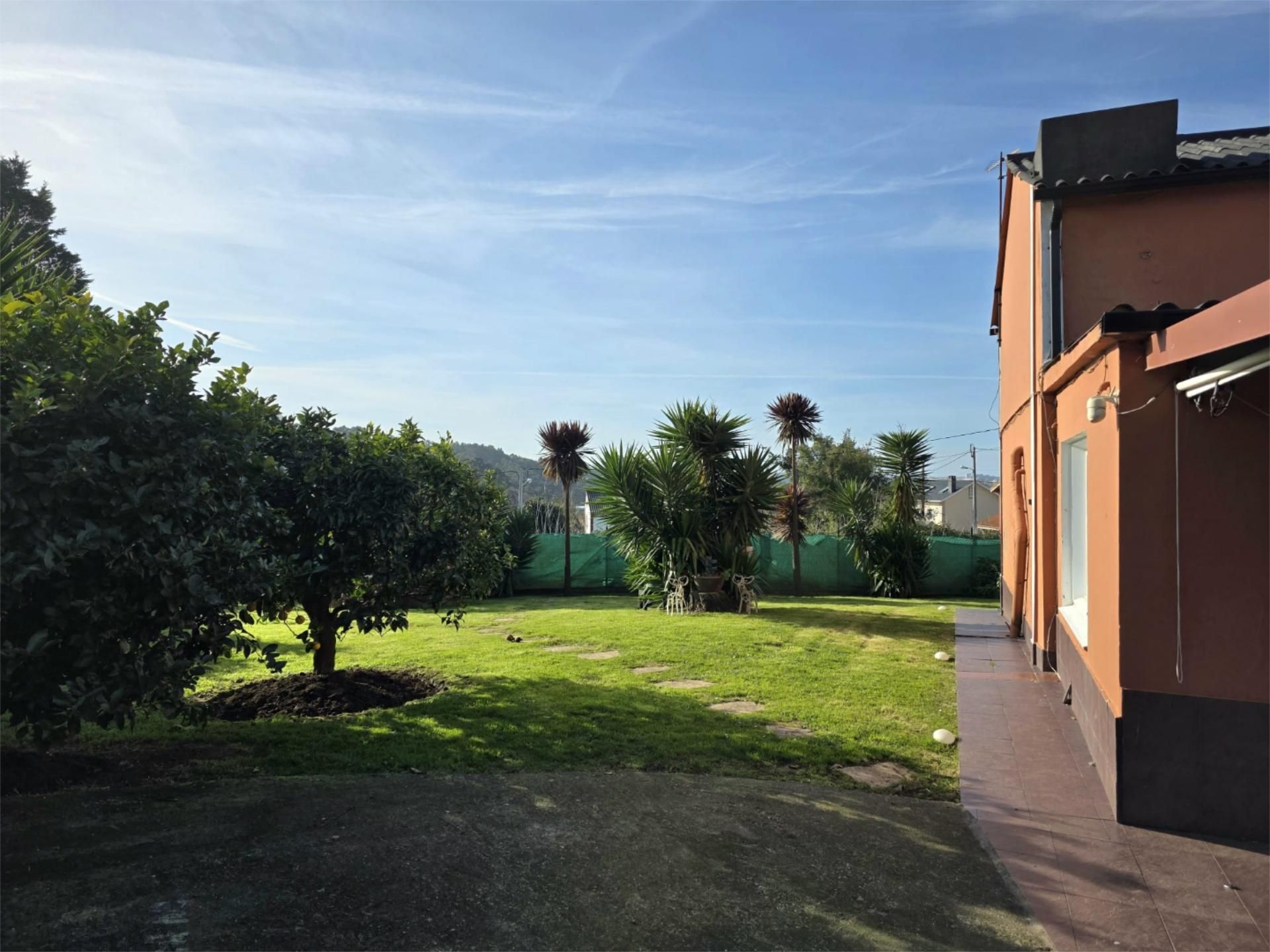 Single-family semi-detached for sale in Rúa Muiño Do Vento, 3, Liáns Garden of Single-family semi-detached for sale in Oleiros