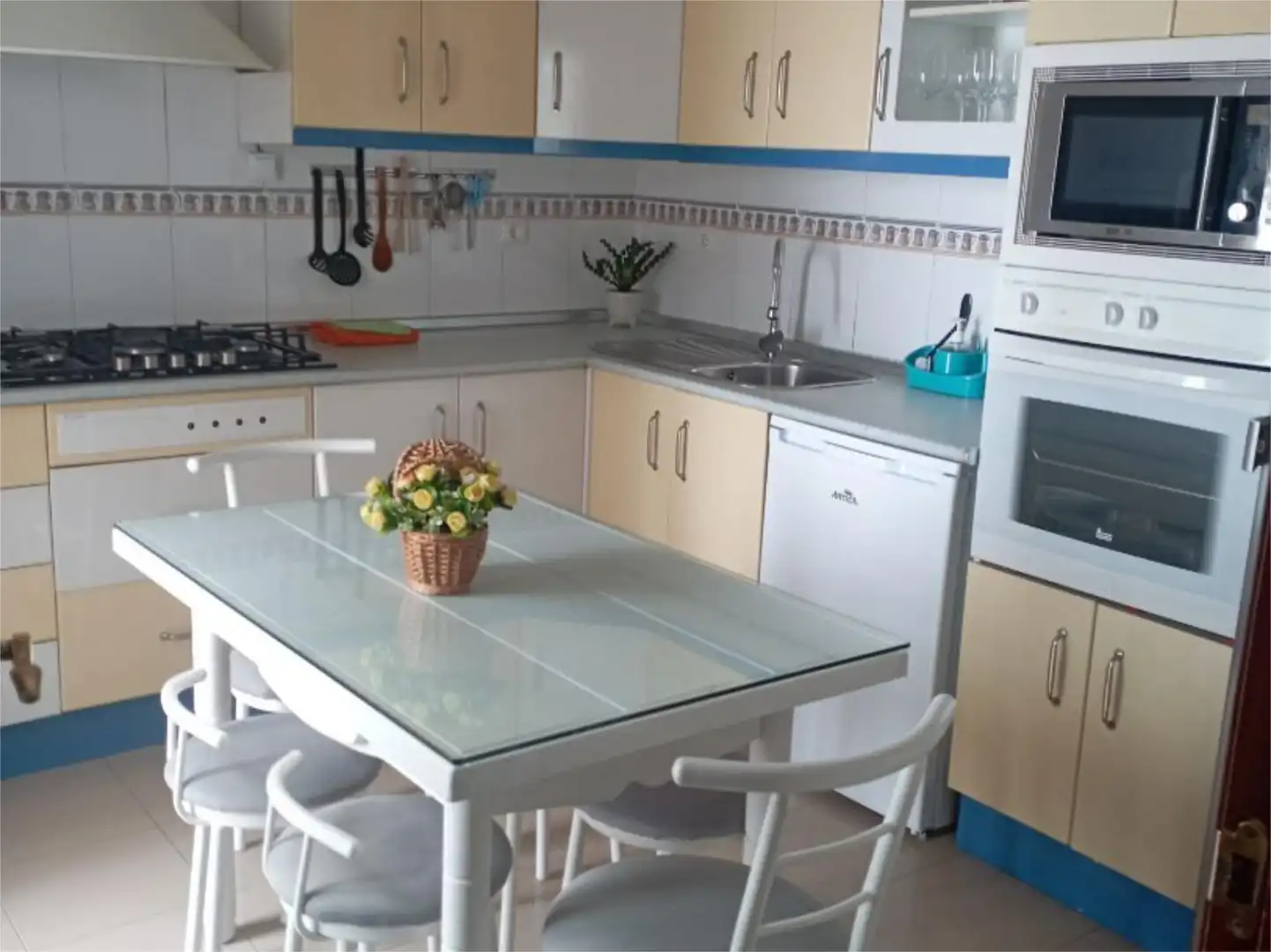 Kitchen of Detached homes for sale in Cazorla  with Air Conditioner, Parquet flooring and Terrace