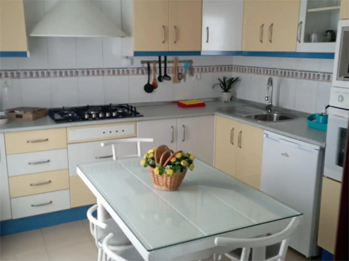 Kitchen of Detached homes for sale in Cazorla  with Air Conditioner, Parquet flooring and Terrace