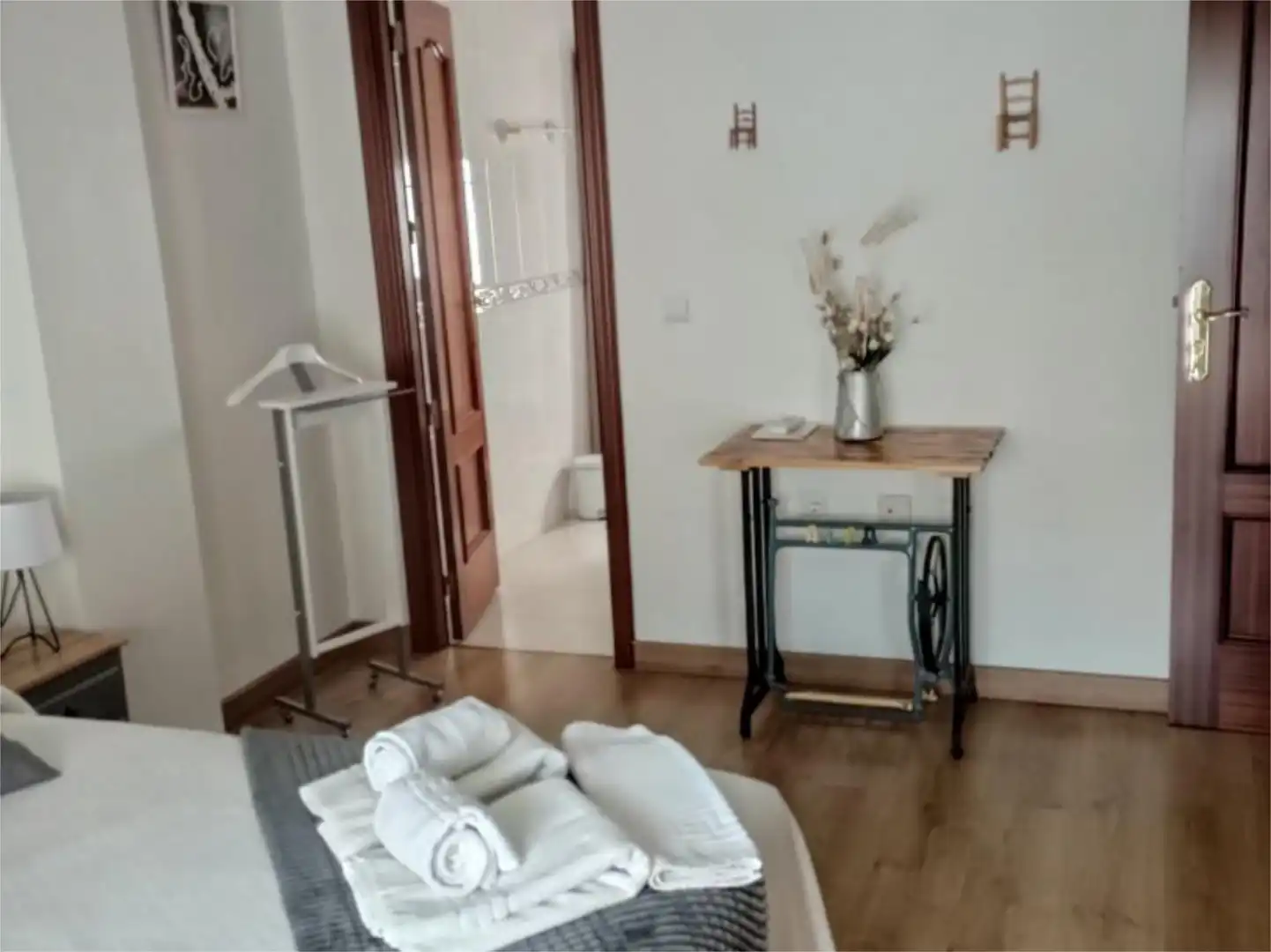 Bedroom of Detached homes for sale in Cazorla  with Air Conditioner, Parquet flooring and Terrace