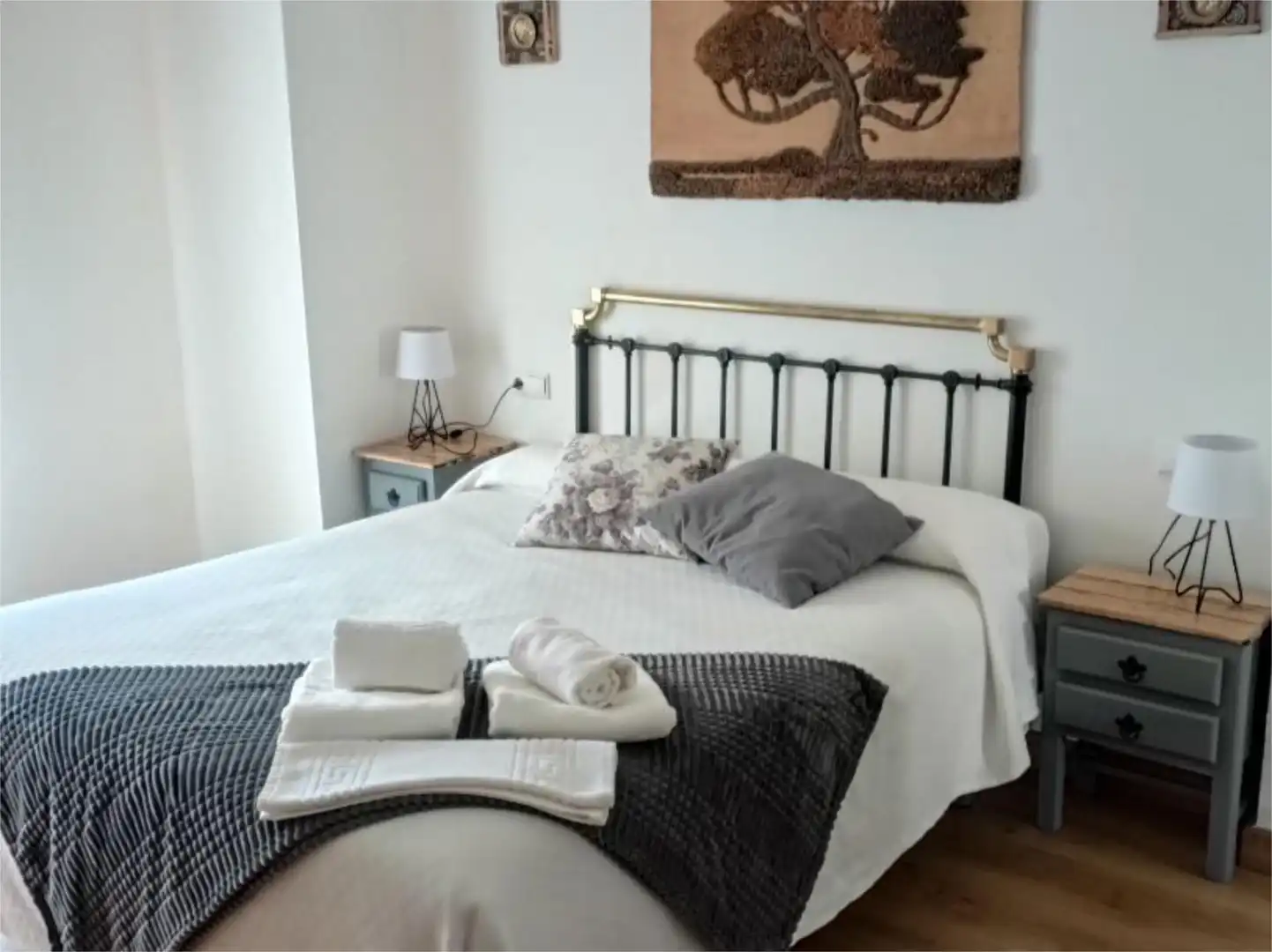 Bedroom of Detached homes for sale in Cazorla  with Air Conditioner, Parquet flooring and Terrace
