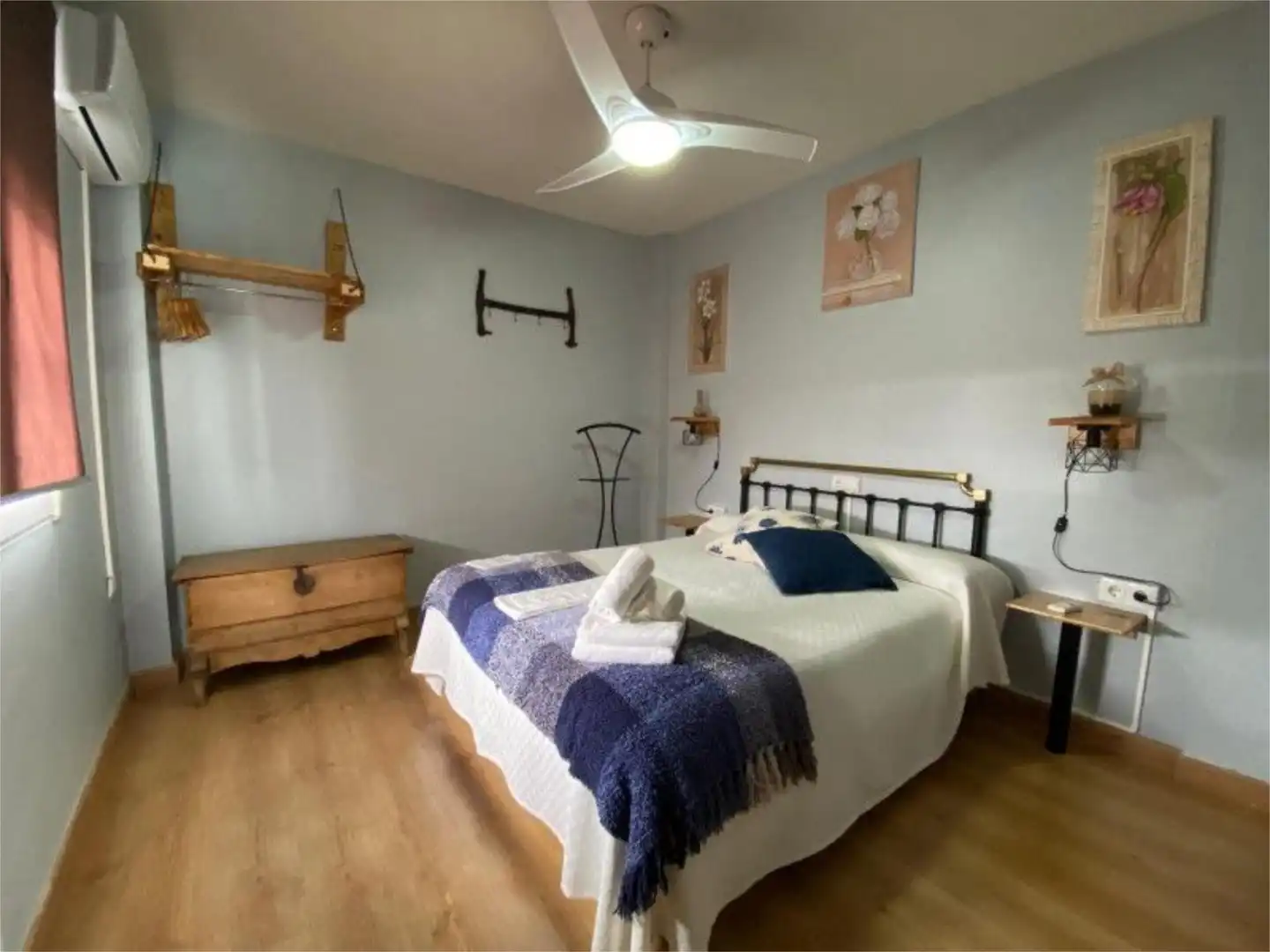 Bedroom of Detached homes for sale in Cazorla  with Air Conditioner, Parquet flooring and Terrace