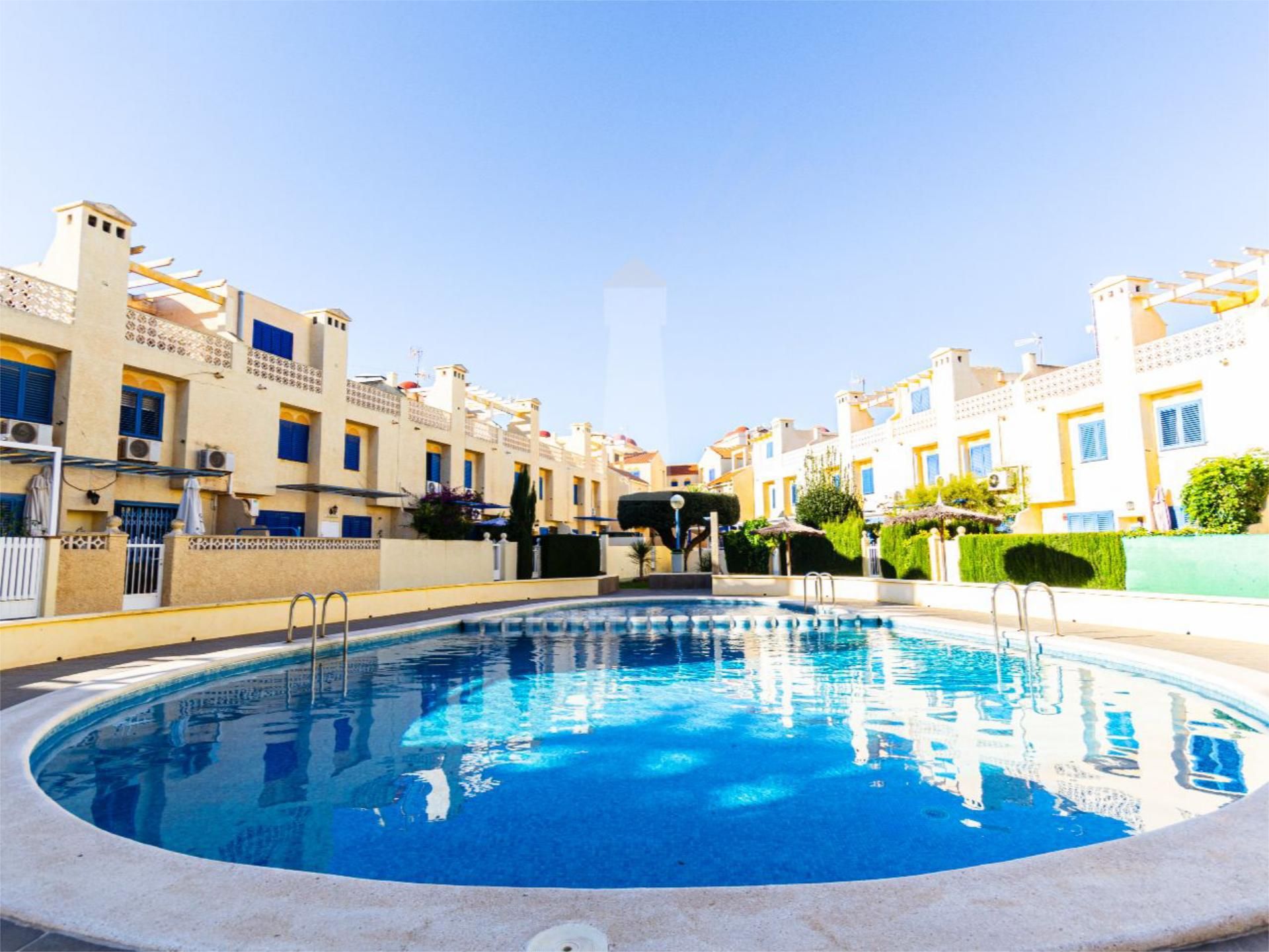 Vista exterior de Dúplex en venda en Cartagena amb Aire condicionat, Terrassa i Piscina