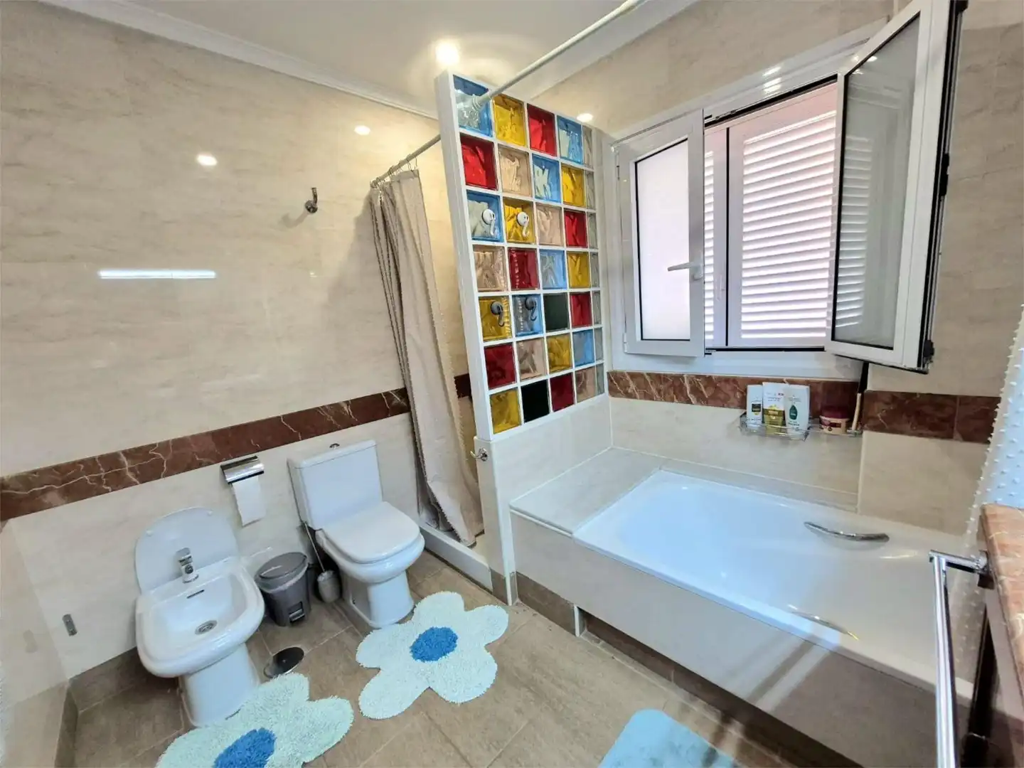 Bathroom of Houses for rent in Santiago del Teide  with Air Conditioner, Terrace and Swimming Pool