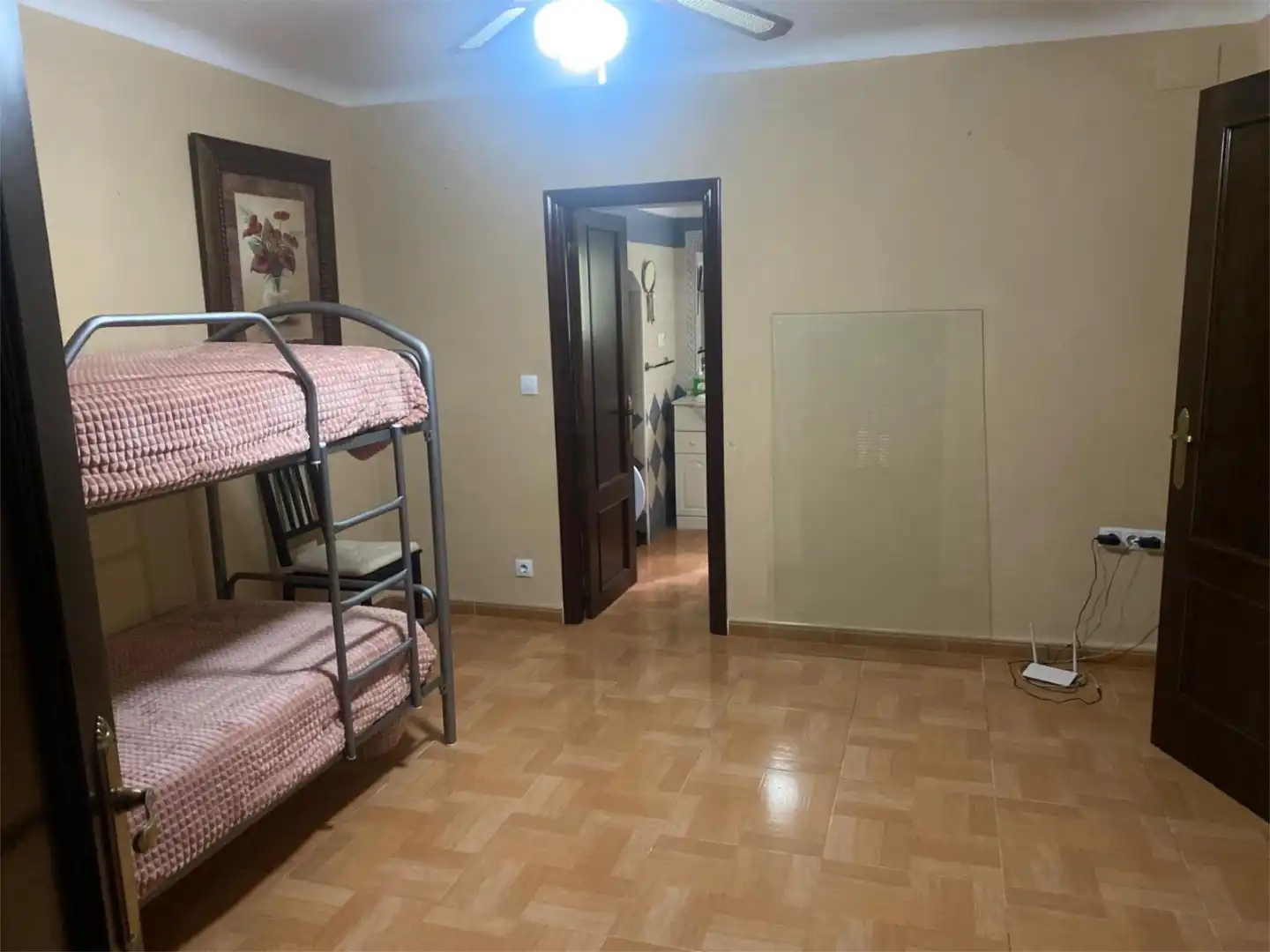Habitación de Casa adosada en venta en Hornachuelos con Aire acondicionado, Piscina y Amueblado