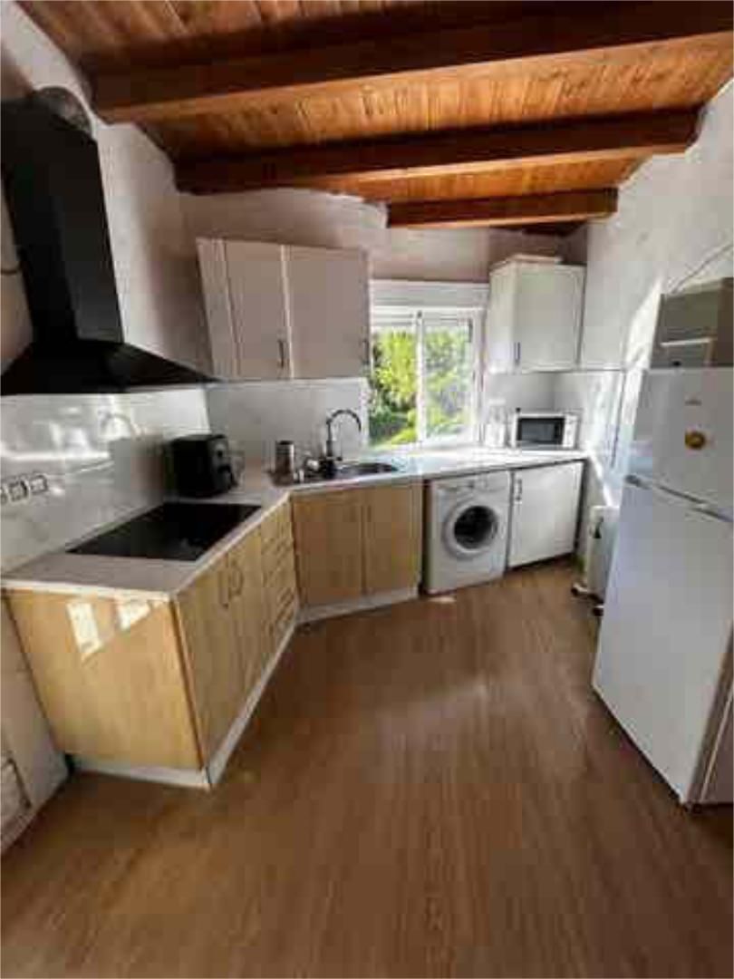 Cuina de Casa o xalet en venda en Ourense Capital  amb Jardí privat, Terrassa i Piscina