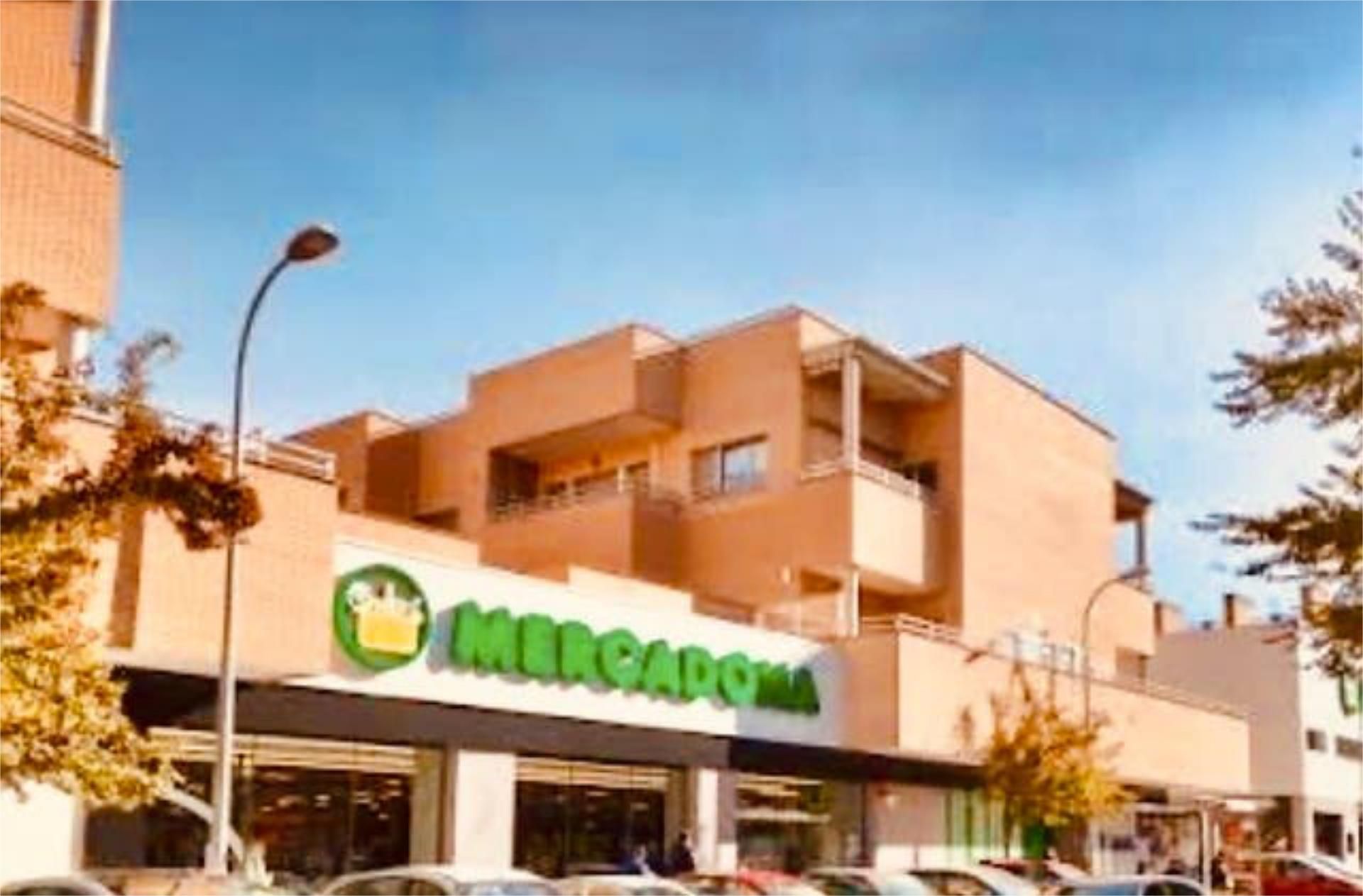 Piso en venta en Pinto con Calefacción, Terraza y Amueblado