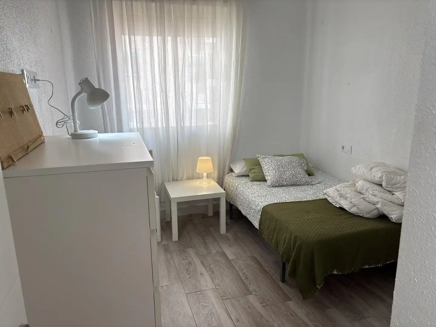 Habitación en Calle Ricardo Gil, 24, El Carmen Habitación de Piso para compartir en Murcia con Aire acondicionado, Calefacción y Amueblado