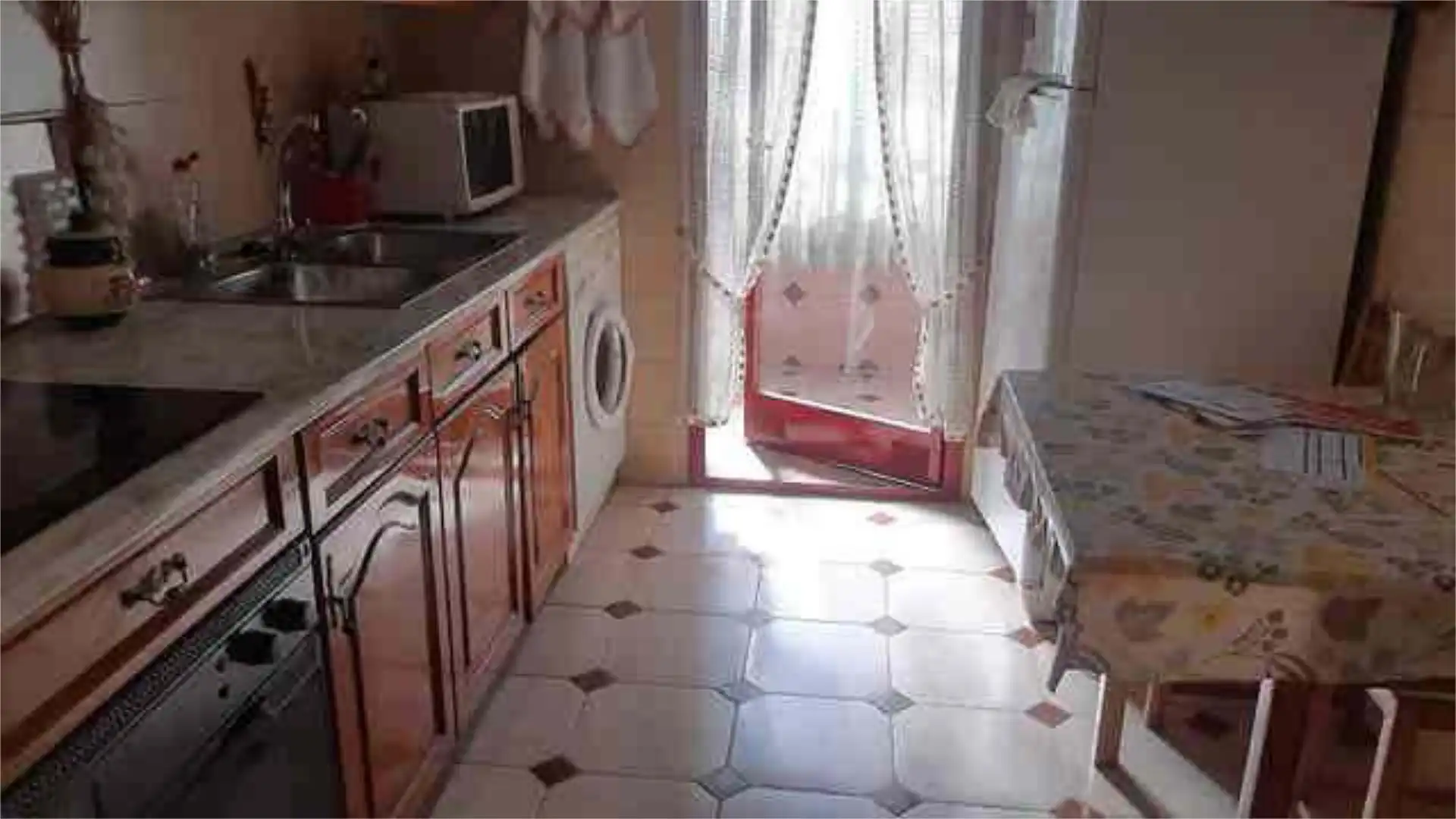 Piso en venta en Entrevías Cocina de Piso en venta en Madrid con Calefacción, Terraza y Trastero