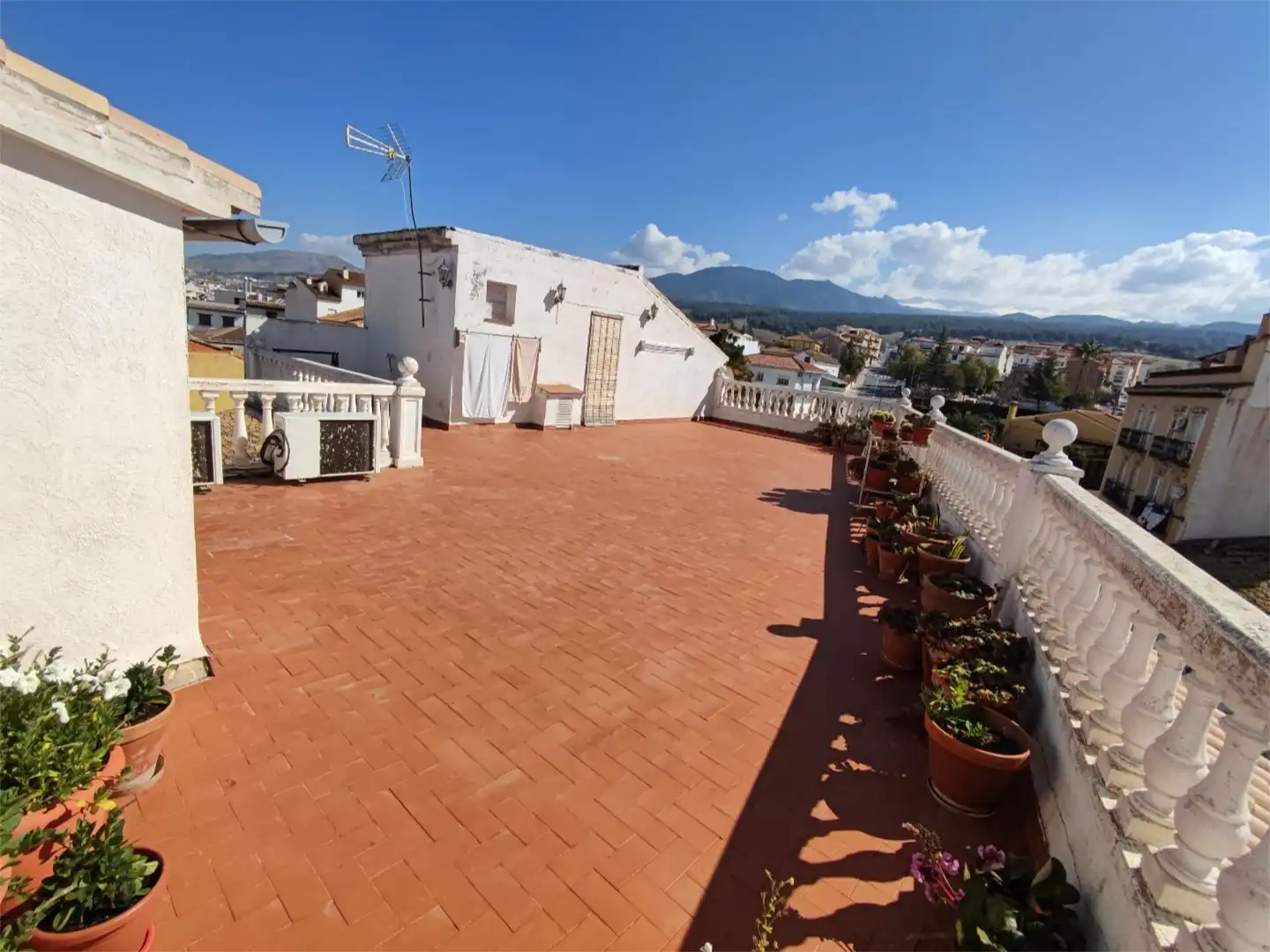 Casa o xalet en venda a Calle Valencia, La Zubia Ciudad Terrassa de Casa o xalet en venda en La Zubia amb Aire condicionat, Calefacció i Terrassa