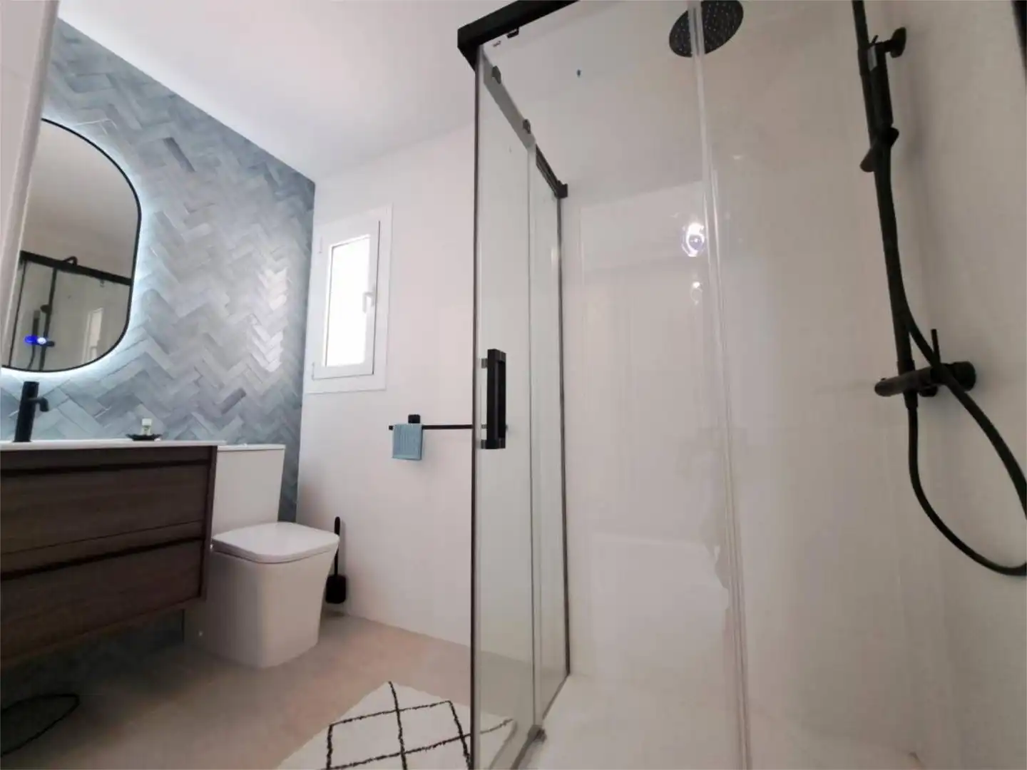 Houses for rent in Carrer Alacant, 40, Nord Bathroom of Houses for rent in Roses with Air Conditioner, Heating and Private garden