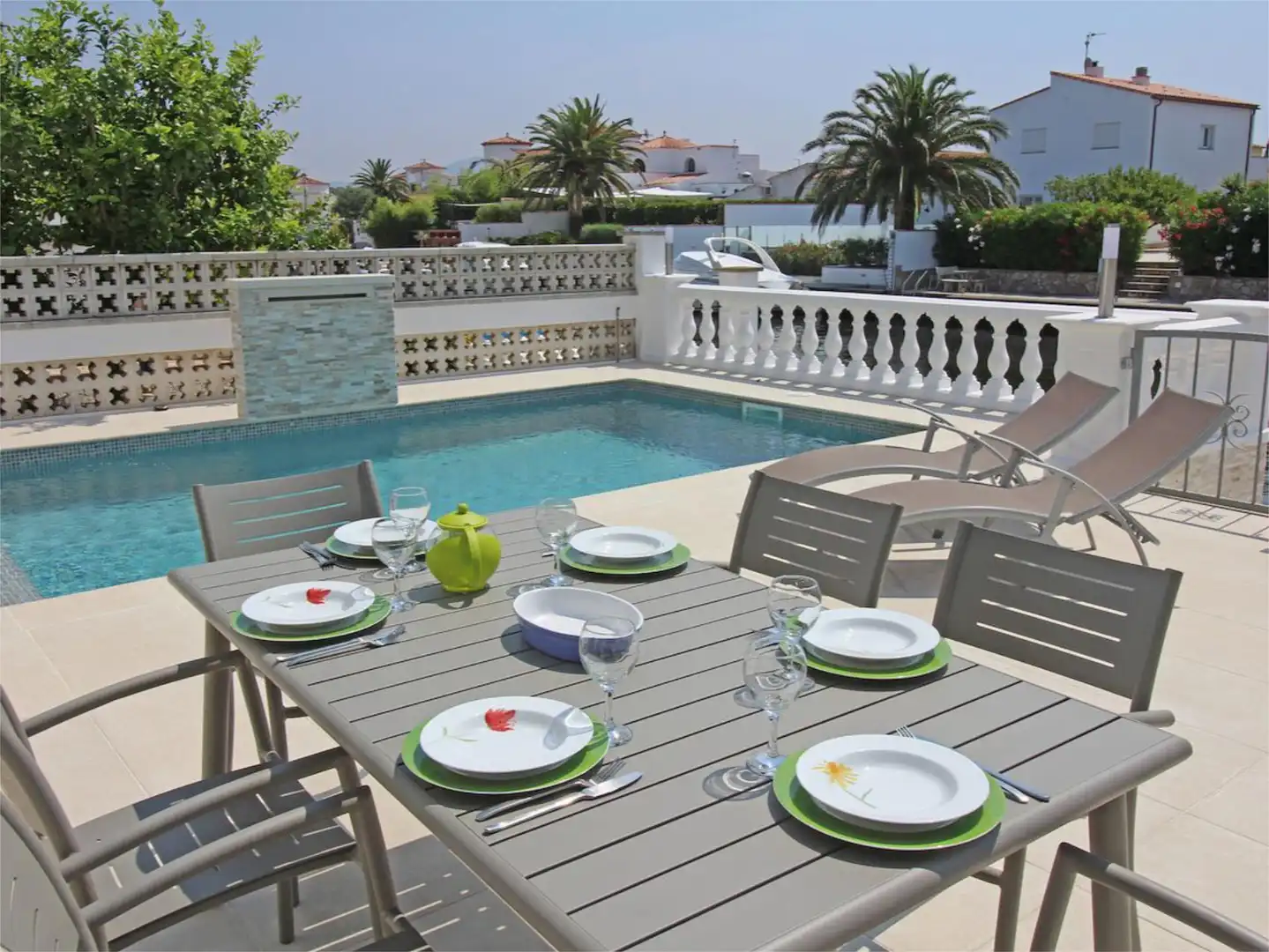 Detached homes for rent in Carrer Flamicell, 6, Tordera - Fluvià - Llobregat Terrace of Detached homes for rent in Empuriabrava with Parquet flooring and Furnished