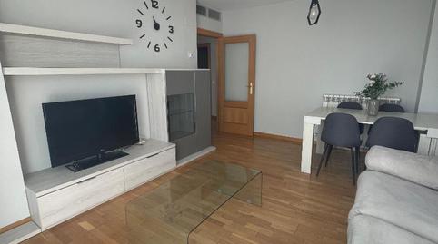 Photo 3 of Flat for rent in Calle Portillejo, 17, Portillejo - Valdegastea,  Logroño