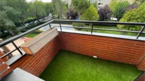 Photo 2 of Flat for rent in Calle de Rosalía de Castro, 75, Peñagrande,  Madrid Capital