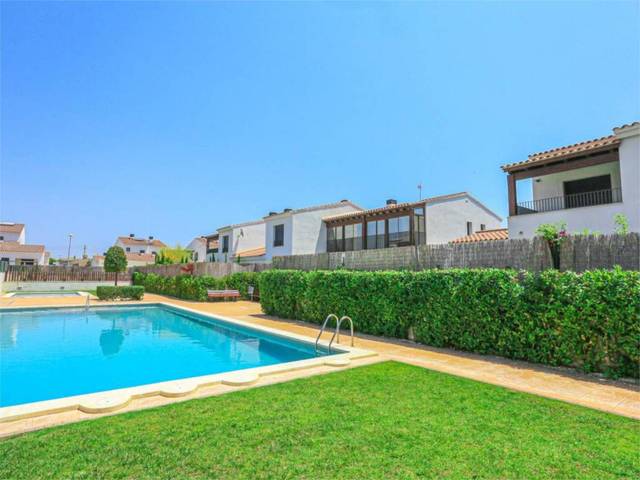 Casa-chalet en Alquiler en Carrer de Alfred Sisley, 1 en El Dorado Platja