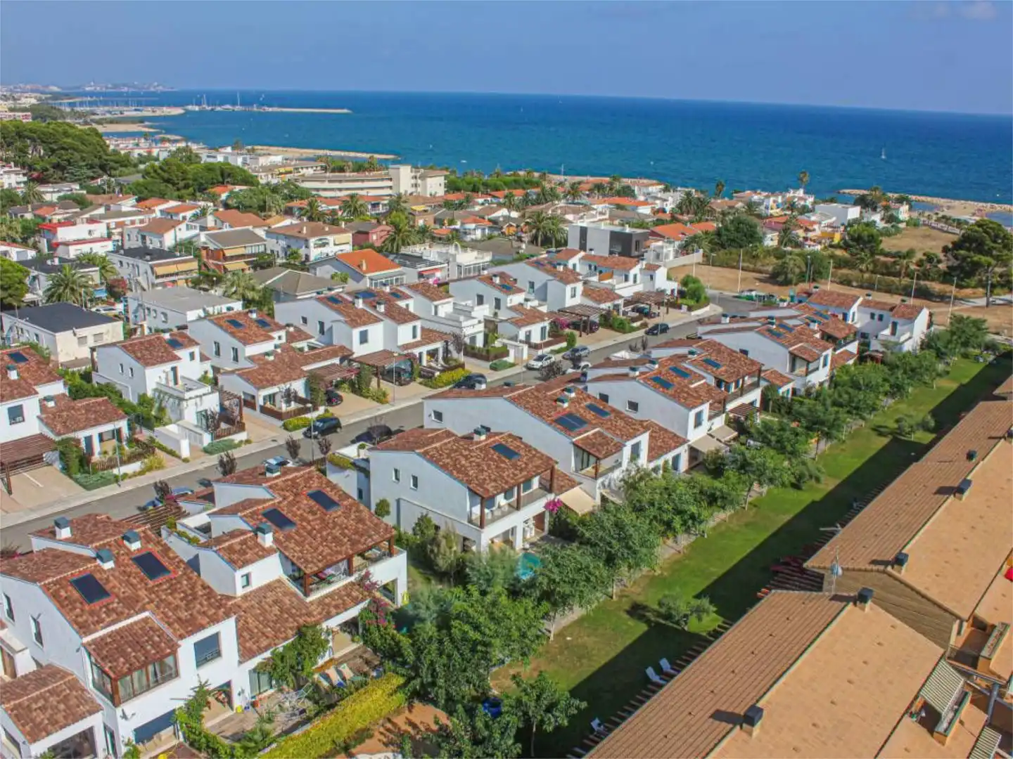 Casa o chalet de alquiler en Carrer de Alfred Sisley, 1, El Dorado Platja Vista exterior de Casa o chalet de alquiler en Cambrils con Aire acondicionado, Calefacción y Jardín privado