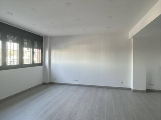 Piso en Venta en Calle Telémaco, 10 en Fresnos I y II