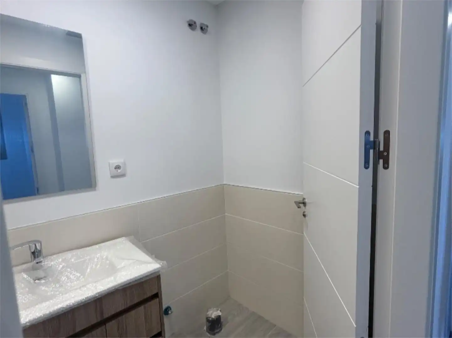 Wohnung zum Verkauf in Calle Telémaco, 10, Fresnos I y II Badezimmer von Wohnung zum Verkauf in Torrejón de Ardoz mit Klimaanlage