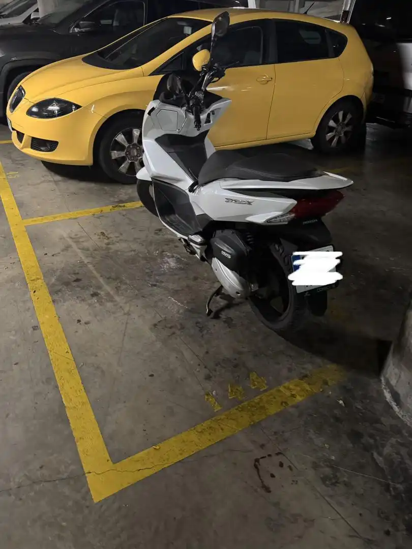 Garage for rent in Avinguda de Josep Tarradellas i Joan, 62, Sant Josep Parking of Garage for rent in L'Hospitalet de Llobregat
