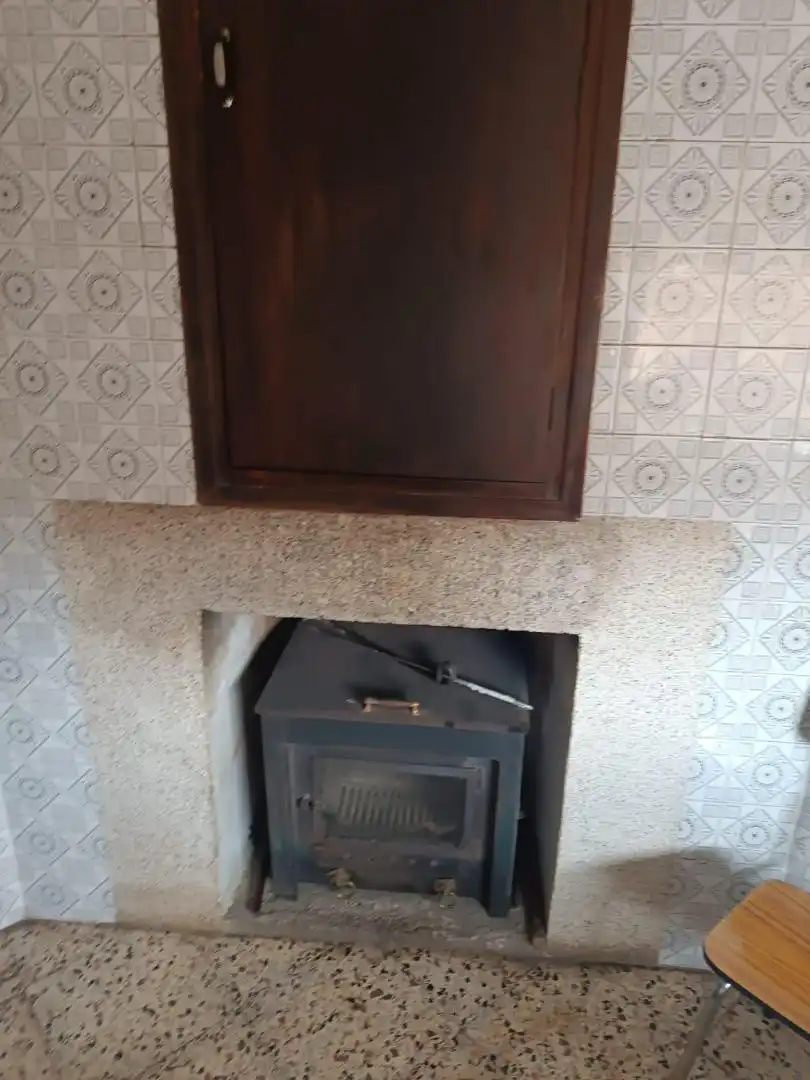 Finca rústica en venda a Calle Pilon, 17, La Aldehuela Cuina de Finca rústica en venda en La Aldehuela amb Calefacció i Moblat