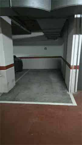 Garaje en Alquiler en Milán - Pumarín