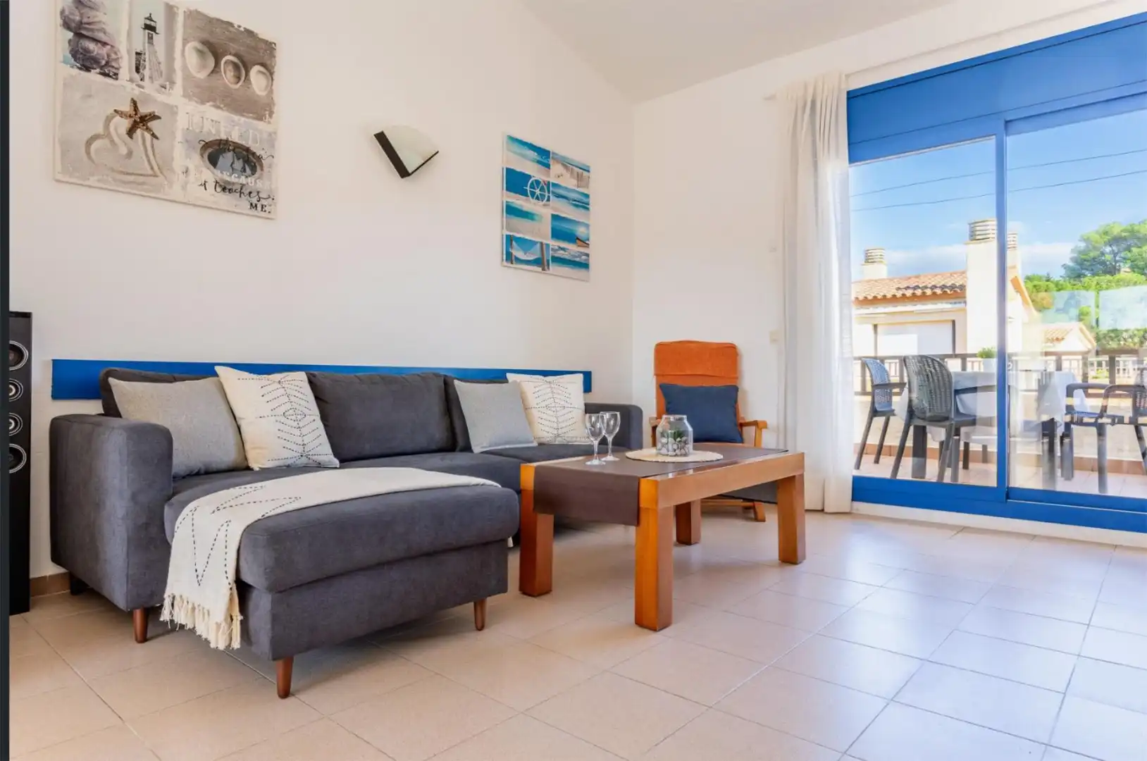Dachboden zum Verkauf in Carrer Lluís Borrassà, 6, Eixample Residencial Wohnzimmer von Dachboden zum Verkauf in L'Escala mit Klimaanlage, Heizung und Privatgarten