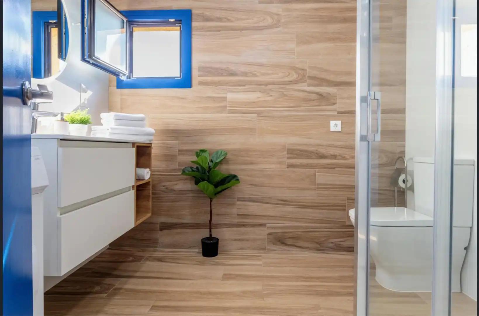 Dachboden zum Verkauf in Carrer Lluís Borrassà, 6, Eixample Residencial Badezimmer von Dachboden zum Verkauf in L'Escala mit Klimaanlage, Heizung und Privatgarten