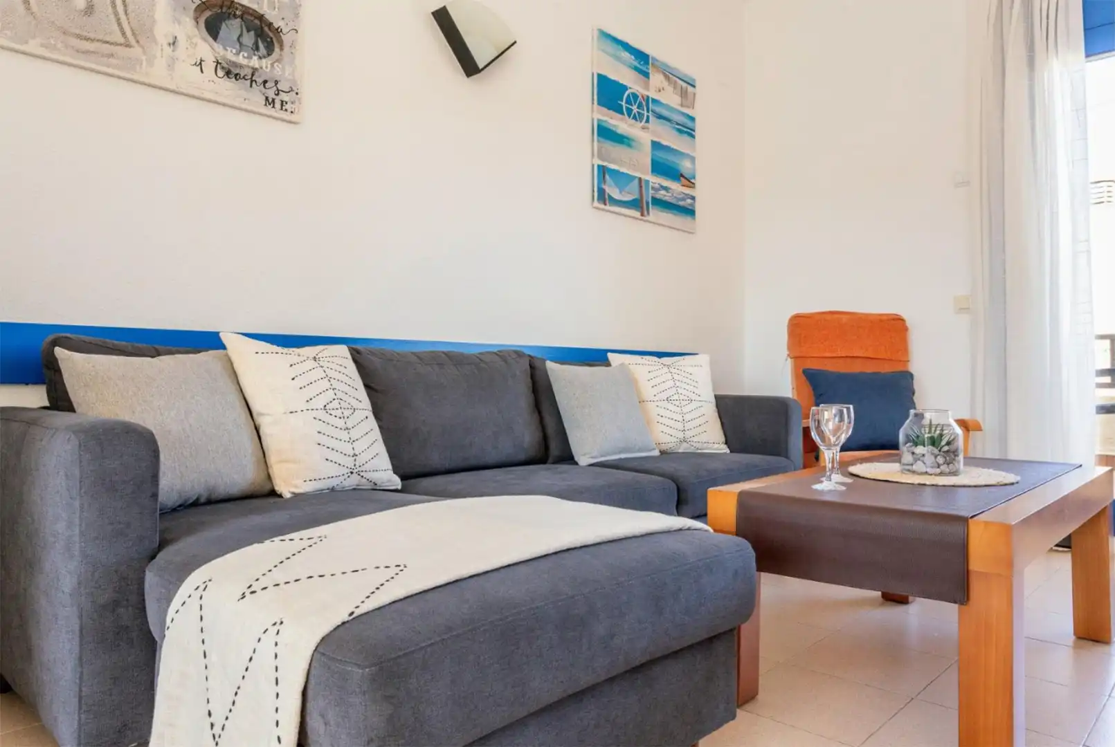 Dachboden zum Verkauf in Carrer Lluís Borrassà, 6, Eixample Residencial Wohnzimmer von Dachboden zum Verkauf in L'Escala mit Klimaanlage, Heizung und Privatgarten