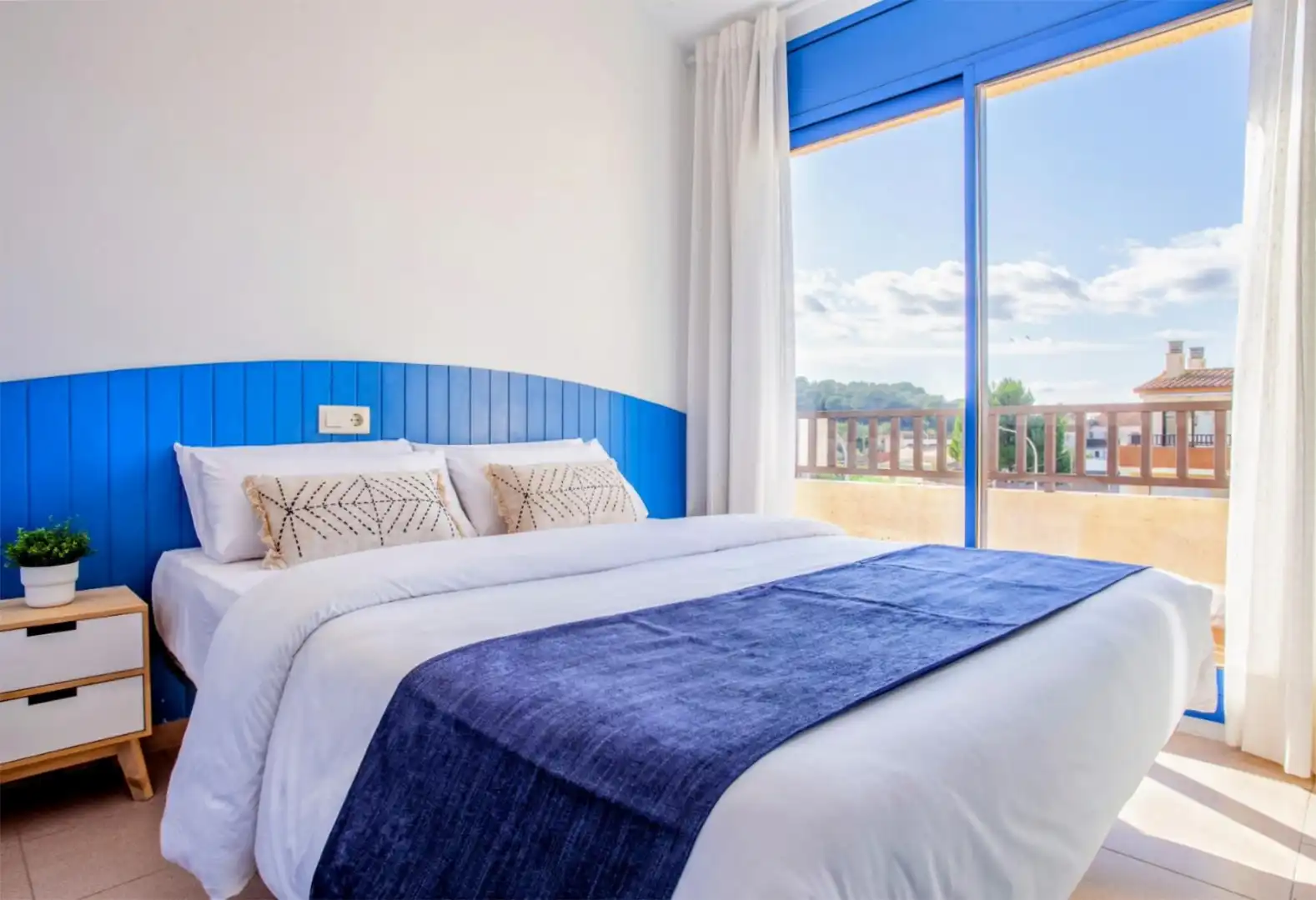 Dachboden zum Verkauf in Carrer Lluís Borrassà, 6, Eixample Residencial Schlafzimmer von Dachboden zum Verkauf in L'Escala mit Klimaanlage, Heizung und Privatgarten