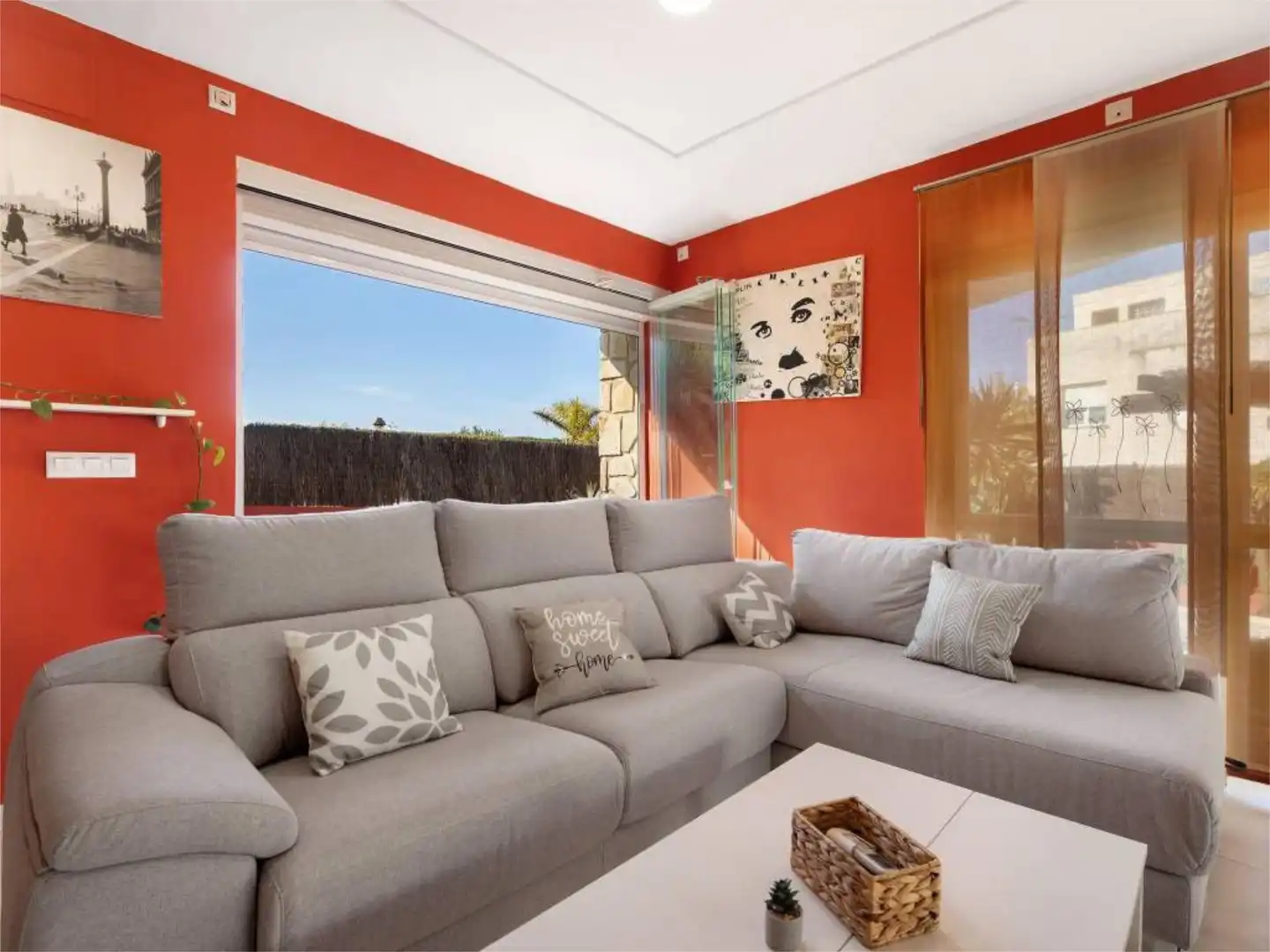 Houses for rent in Calle Goleta, 26, El Manantial Living room of Houses for rent in El Puerto de Santa María with Air Conditioner, Private garden and Swimming Pool