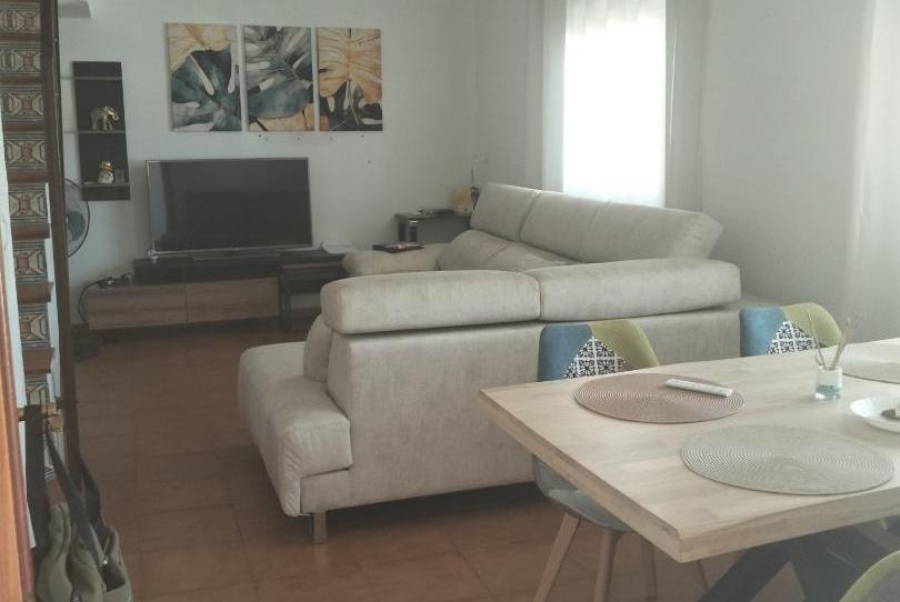 Casa adosada en venda a Plaza España, 16, Gibraleón, Huelva - imatge 1 Foto 1 de Casa adosada en venda a Plaza España, 16, Gibraleón, Huelva