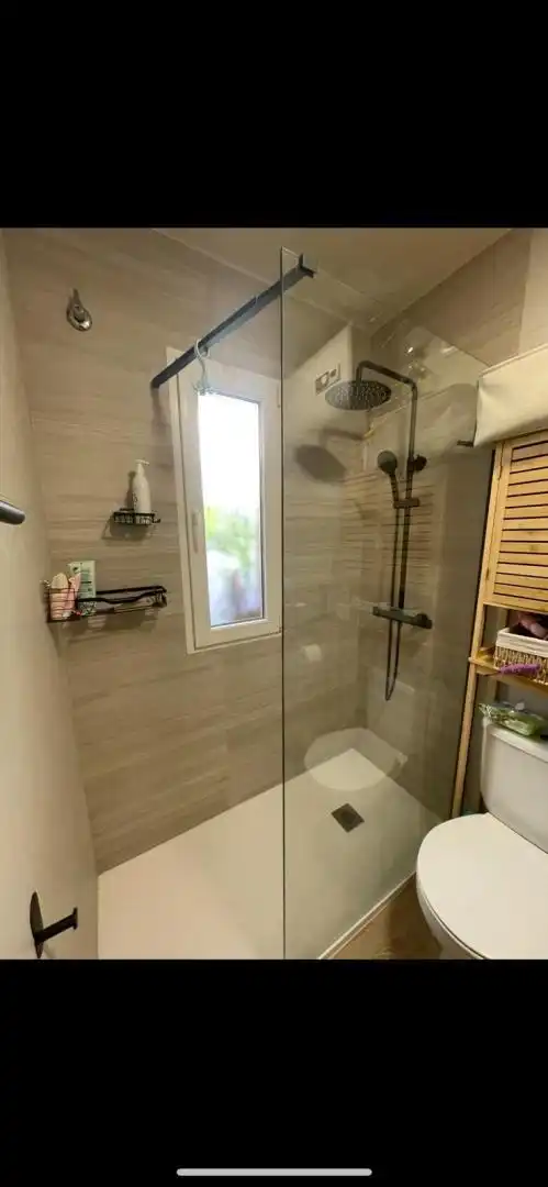 Ático en venta en Calle Batalla de Bailén, 23, Villalba Estación Baño de Ático en venta en Collado Villalba con Aire acondicionado, Terraza y Balcón