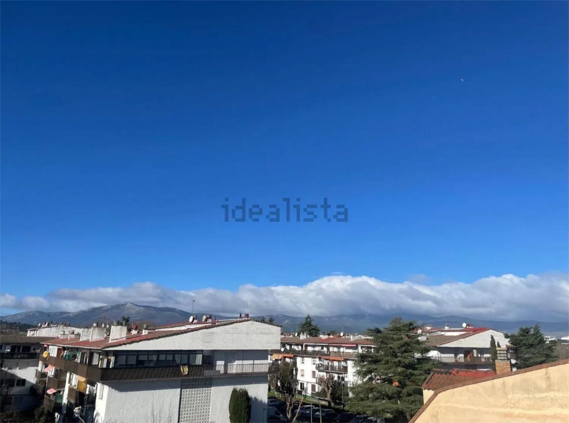 Àtic en venda a Calle Batalla de Bailén, 23, Villalba Estación Vista exterior de Àtic en venda en Collado Villalba amb Aire condicionat, Calefacció i Jardí privat