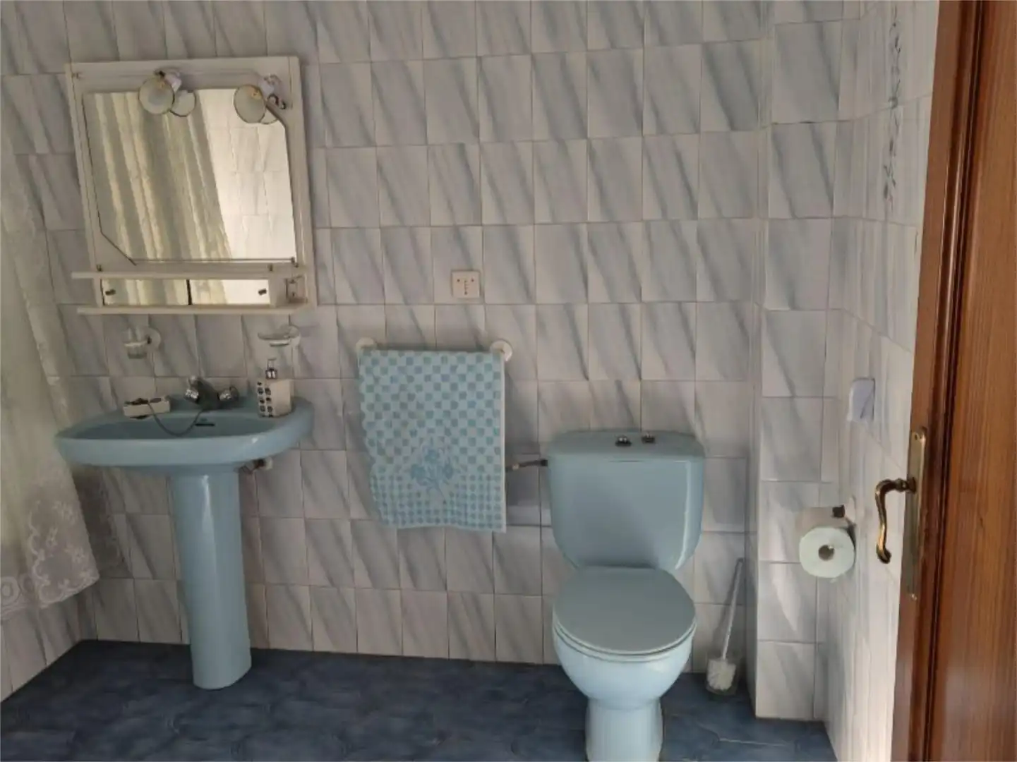 Piso en venta en Calle Juan Coto, 31, Herencia Baño de Piso en venta en Herencia con Terraza y Balcón