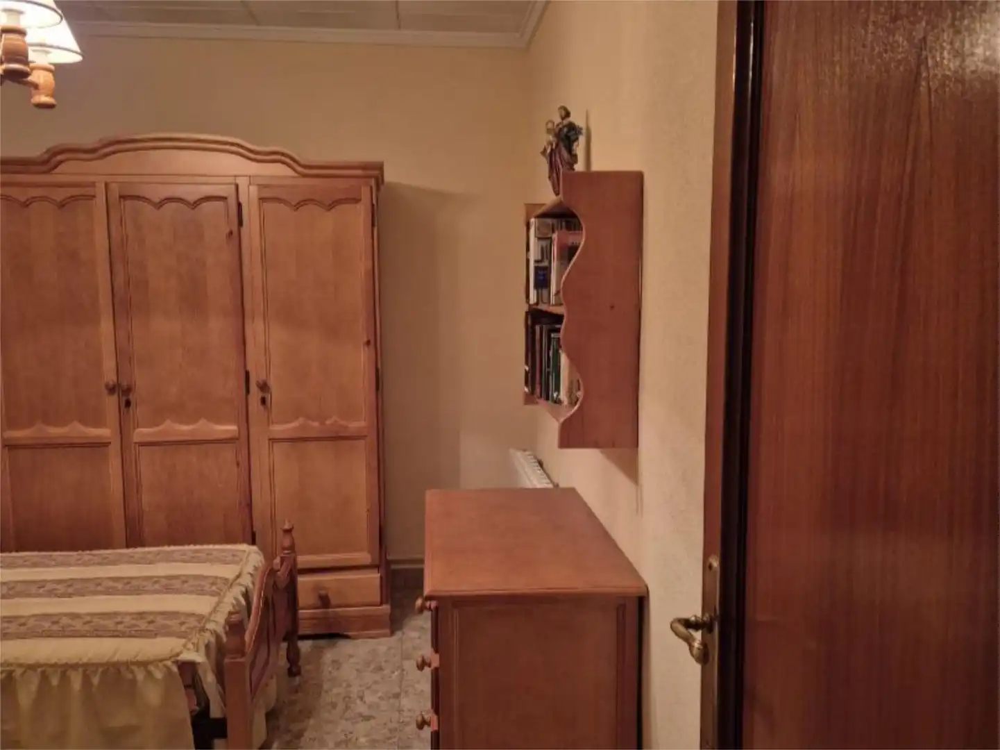 Piso en venta en Calle Juan Coto, 31, Herencia Habitación de Piso en venta en Herencia con Terraza y Balcón