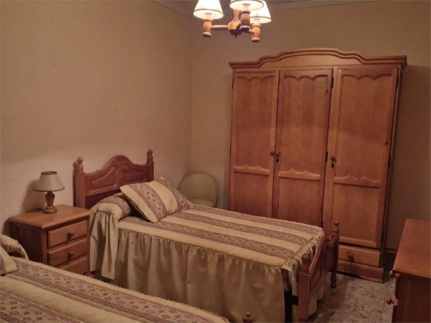 Piso en venta en Calle Juan Coto, 31, Herencia Habitación de Piso en venta en Herencia con Terraza y Balcón